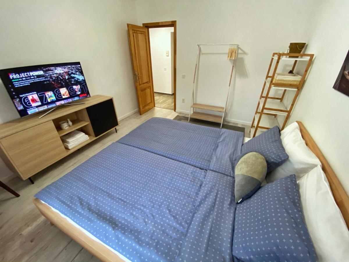 Highland Home - Cozy Apartments Near City Center Орадя Экстерьер фото